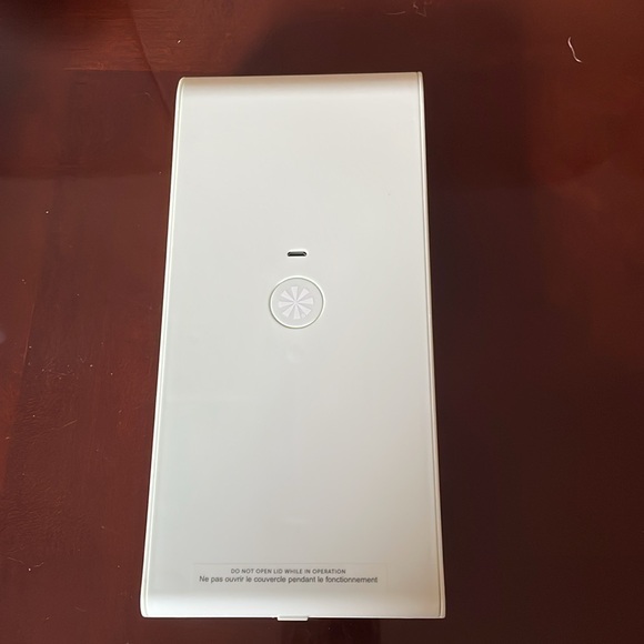 Tech Candy UV Sanitizer - Picture 10 of 13